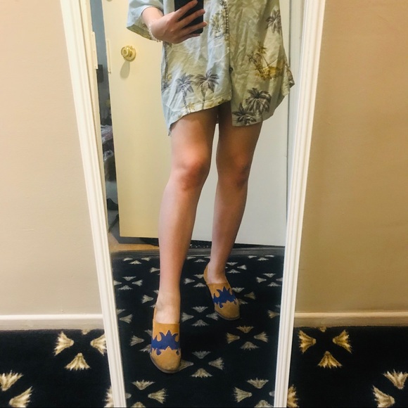 SOLD🔥🔥Vintage Real Leather Block Heels - Picture 2 of 7